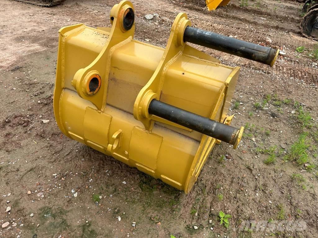 CAT 320 D L Гусеничні екскаватори