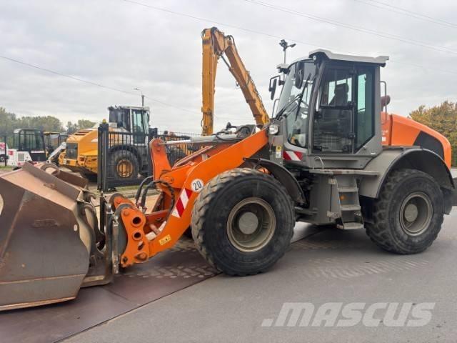 Weycor AR 250 Фронтальні навантажувачі