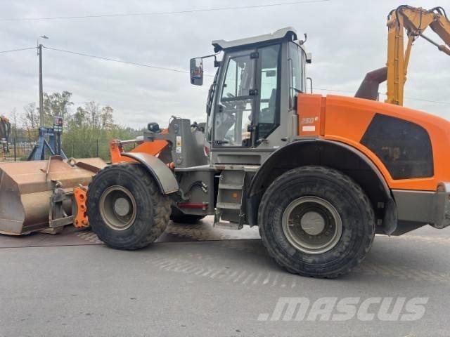 Weycor AR 250 Фронтальні навантажувачі