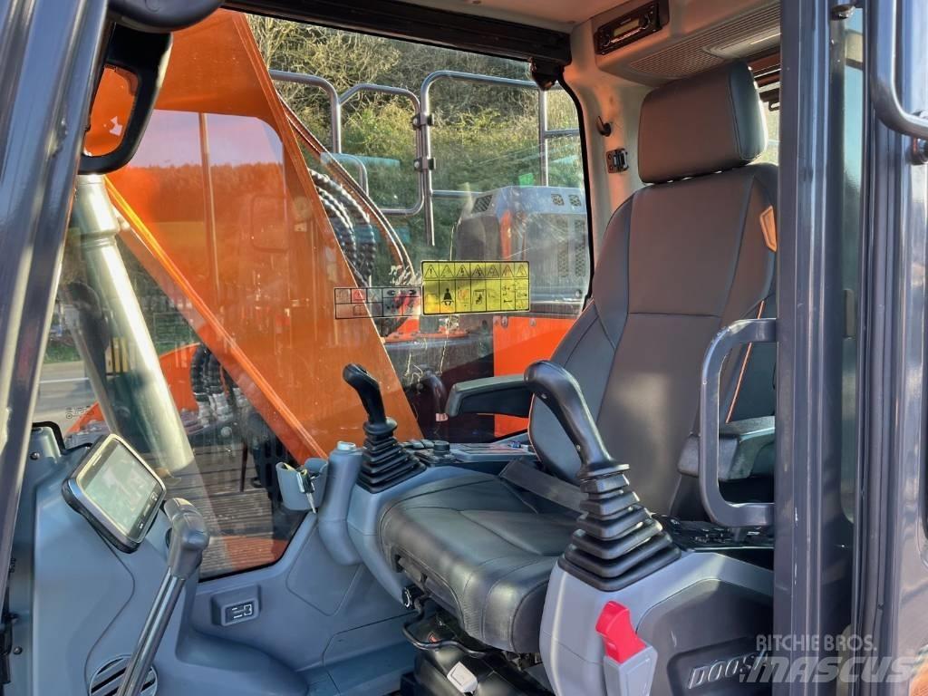 Develon DX140LCR-7 Гусеничні екскаватори