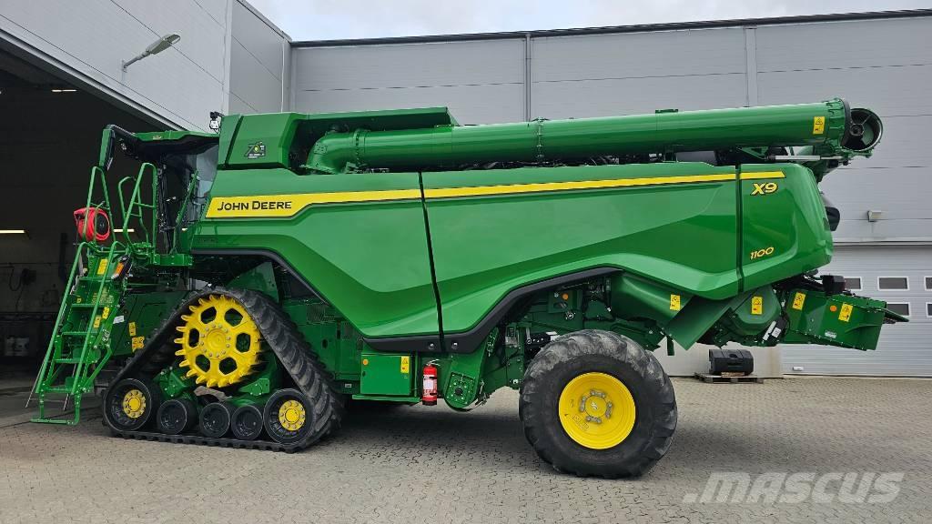 John Deere X9 1100 Зернозбиральні комбайни