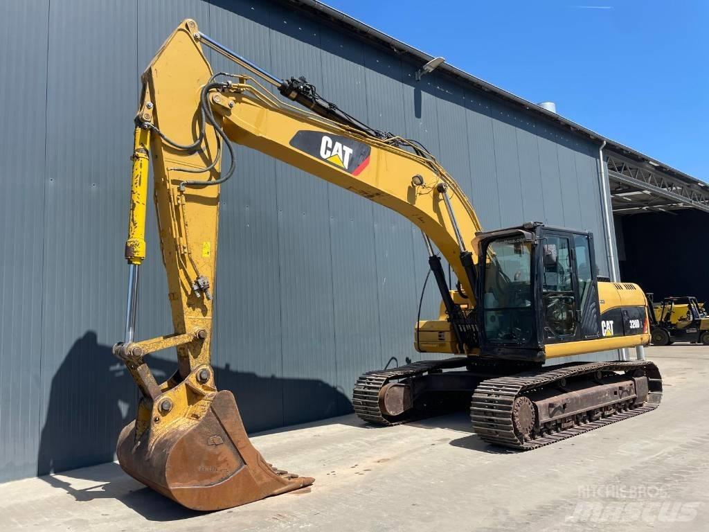 CAT 320D L Гусеничні екскаватори