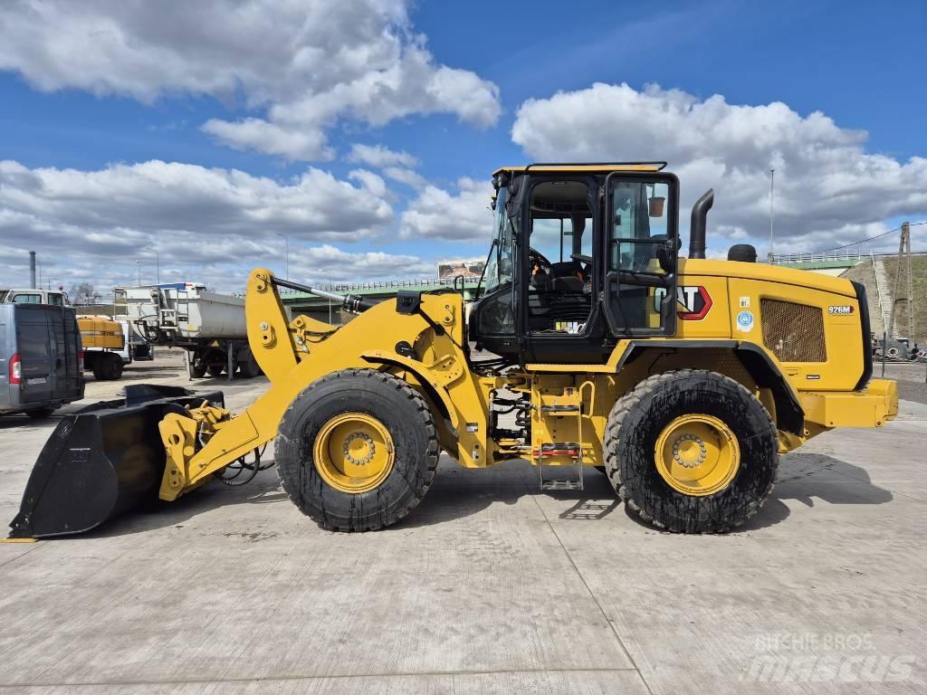 CAT 926M Фронтальні навантажувачі