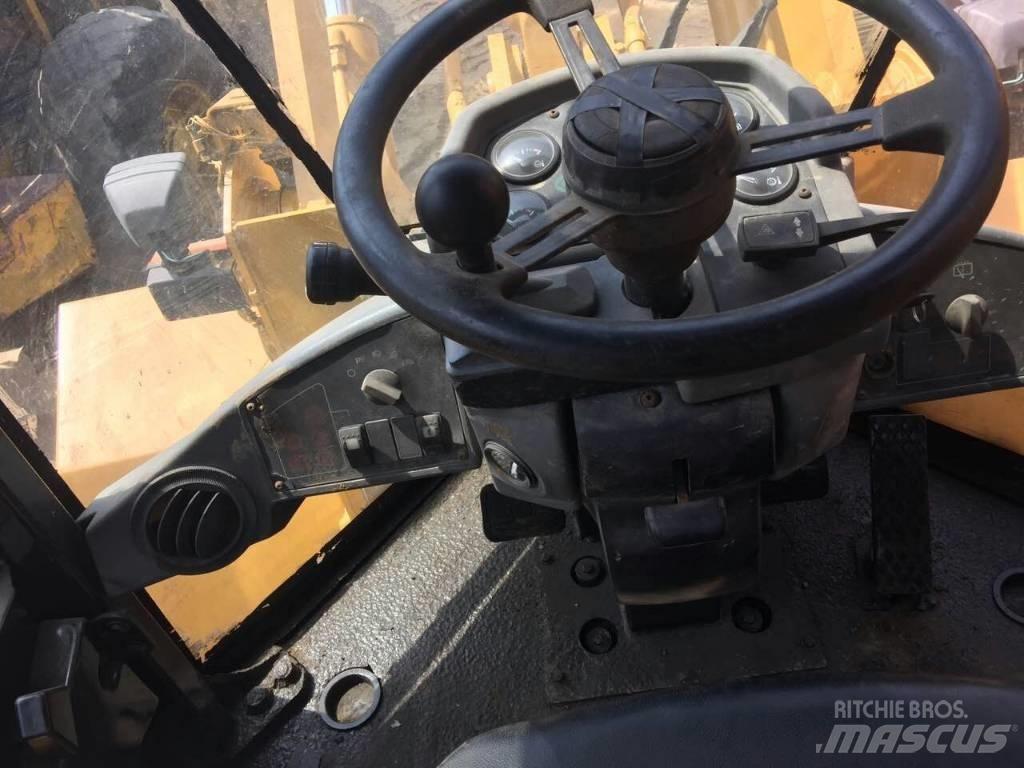 CAT 938 G Фронтальні навантажувачі