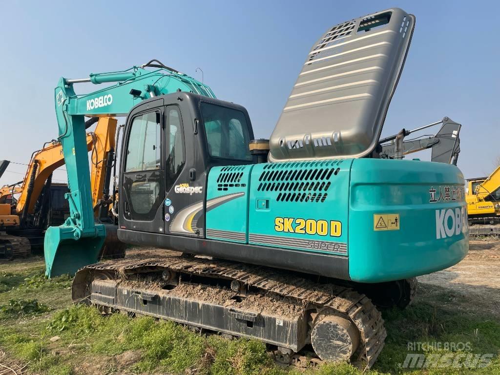 Kobelco SK 200 Гусеничні екскаватори