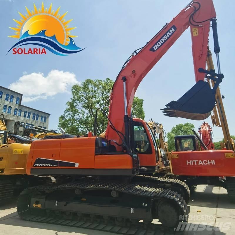 Doosan DX 225 LC Гусеничні екскаватори