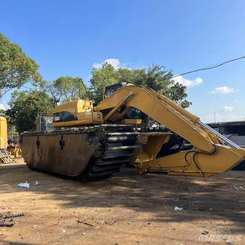 CAT 320 C Екскаватори-амфібії