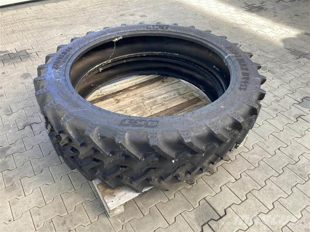 BKT 270/95R46 Колеса