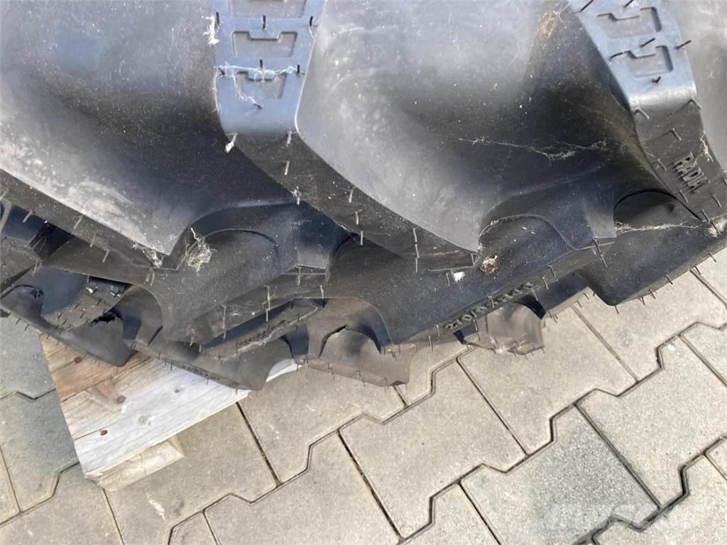 BKT 270/95R46 Колеса