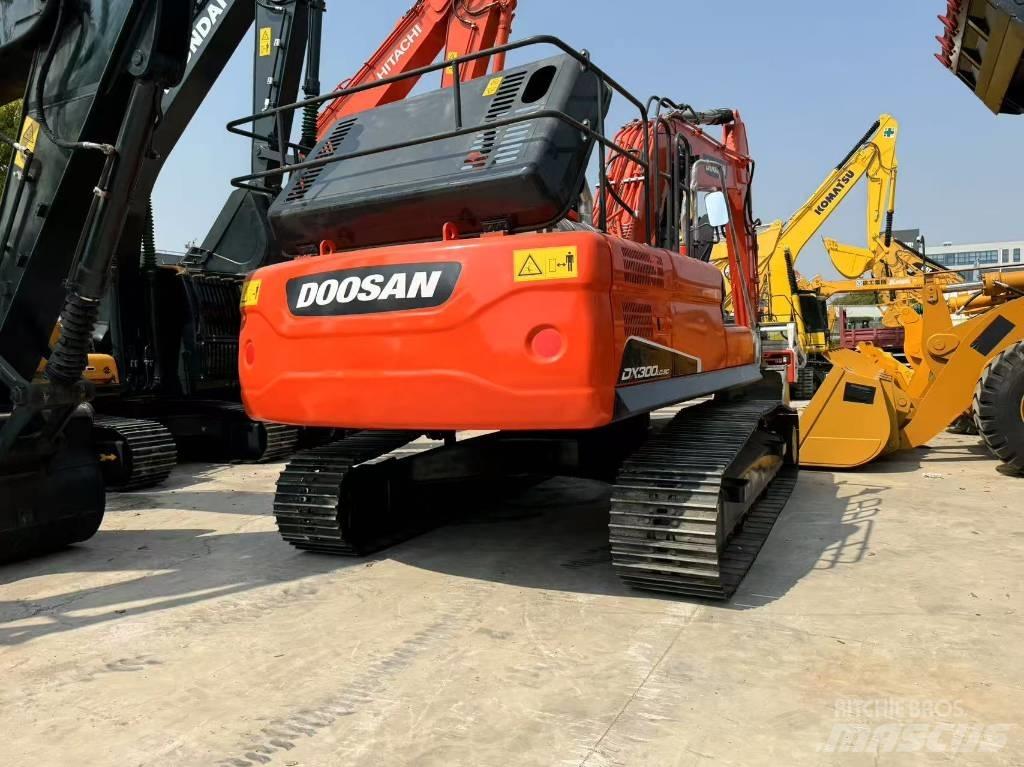 Doosan DX 300 LC-9C Гусеничні екскаватори