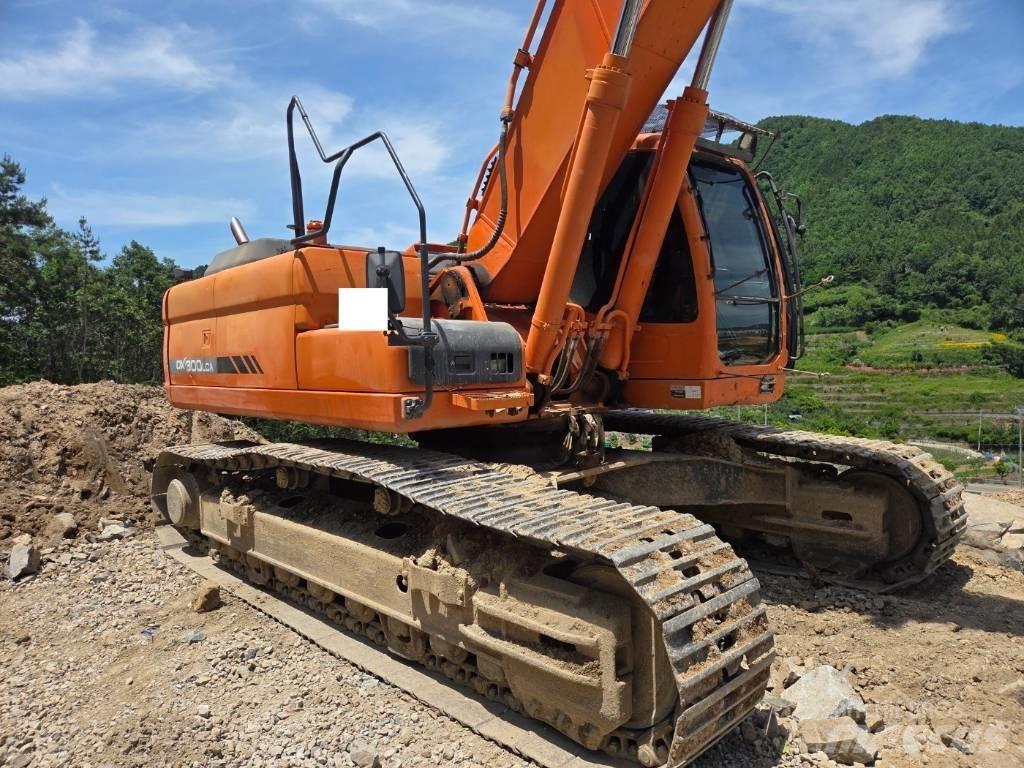 Doosan DX 300 LCA Гусеничні екскаватори