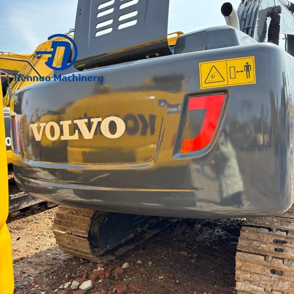 Volvo EC 220 D Гусеничні екскаватори