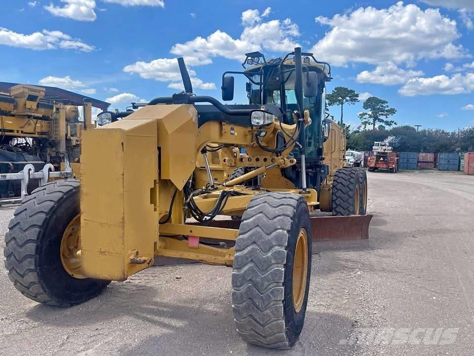 CAT 140 M 2 Грейдери