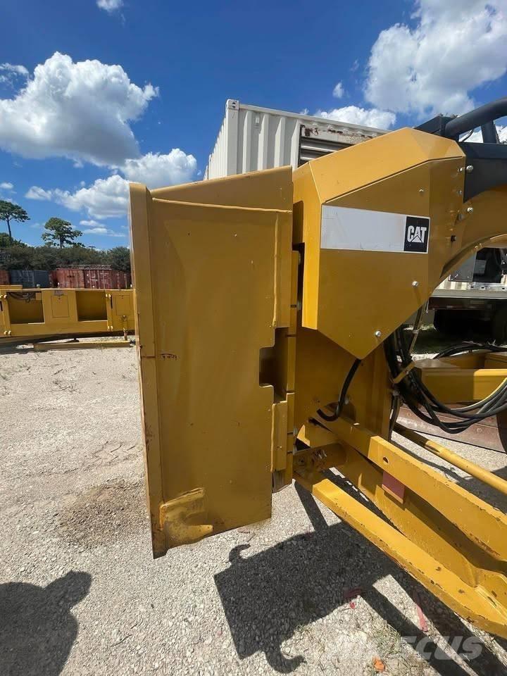 CAT 140 M 2 Грейдери