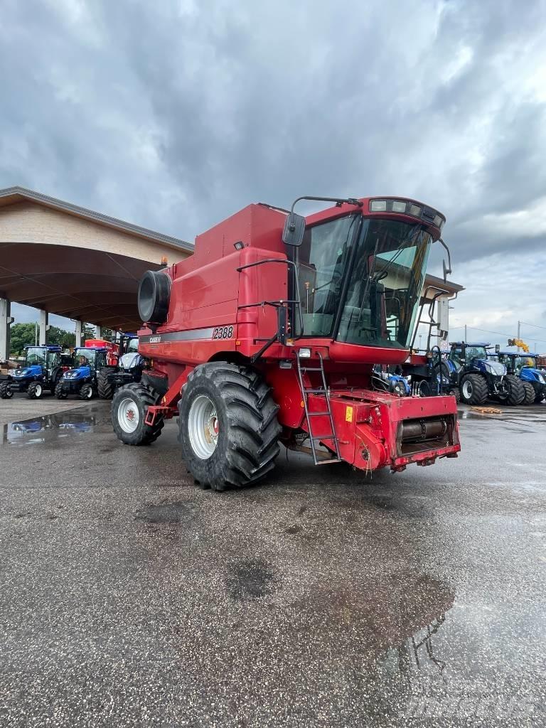 Case IH 2388 Зернозбиральні комбайни