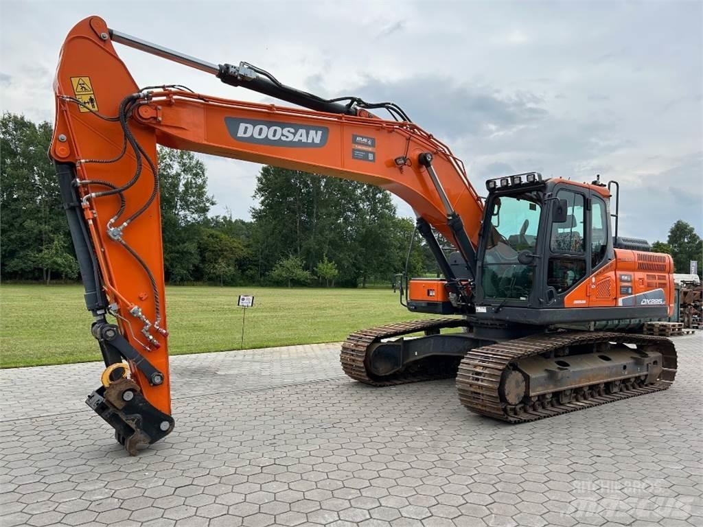 Doosan DX225LC-5 Гусеничні екскаватори