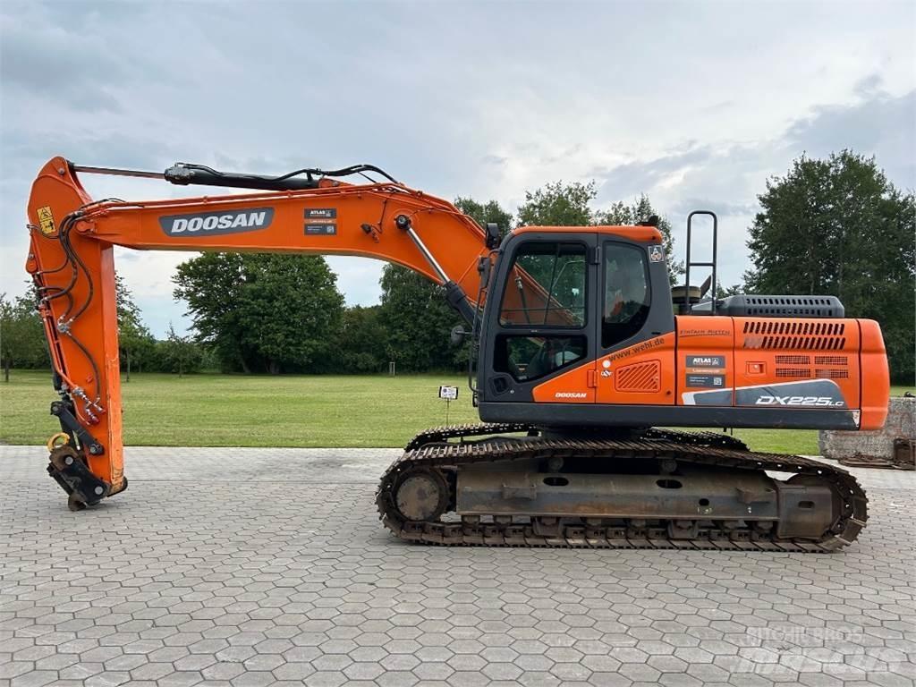 Doosan DX225LC-5 Гусеничні екскаватори