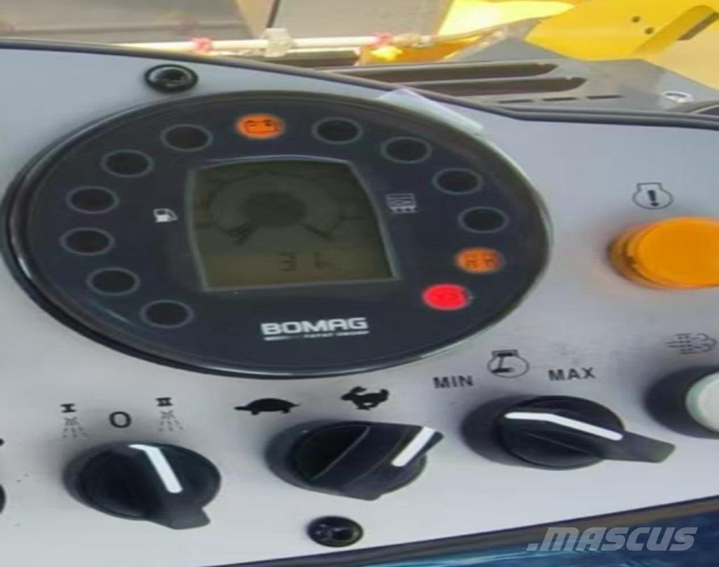 Bomag BW 202 AD-4 Котки тротуарні
