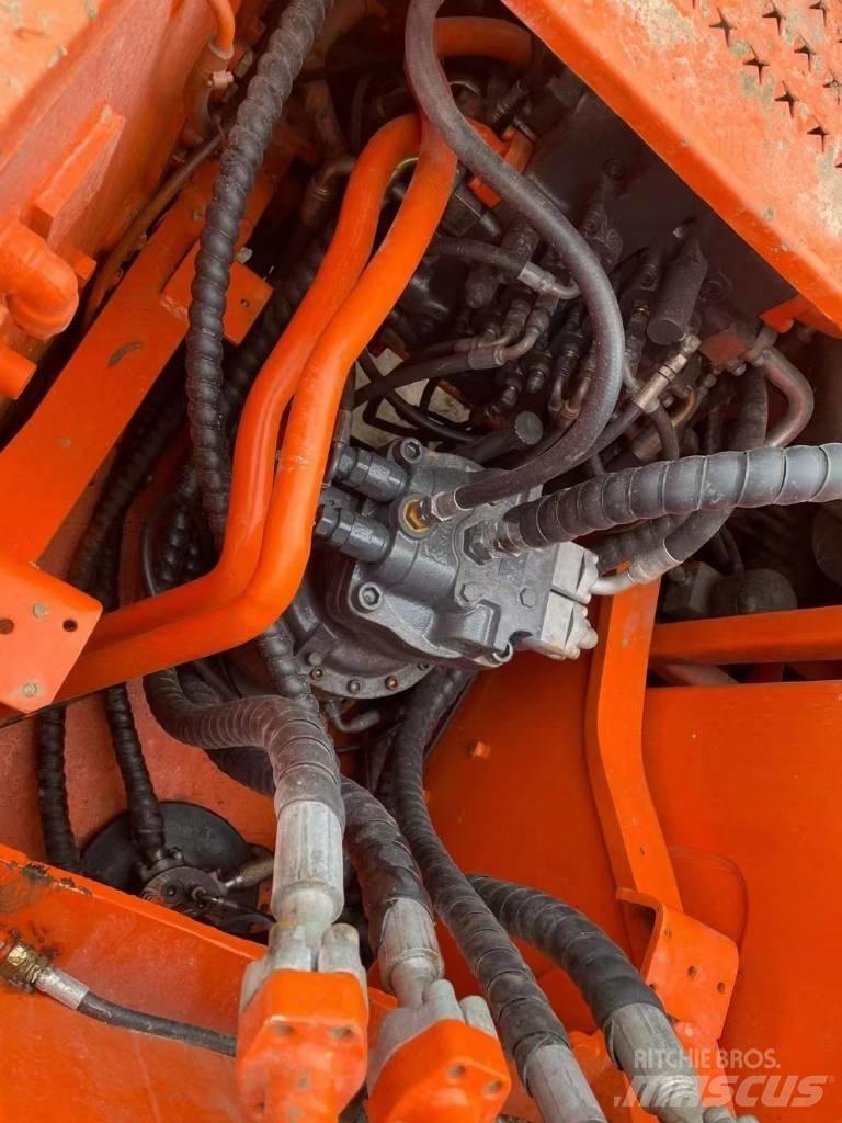Doosan DH225LC-9E Гусеничні екскаватори