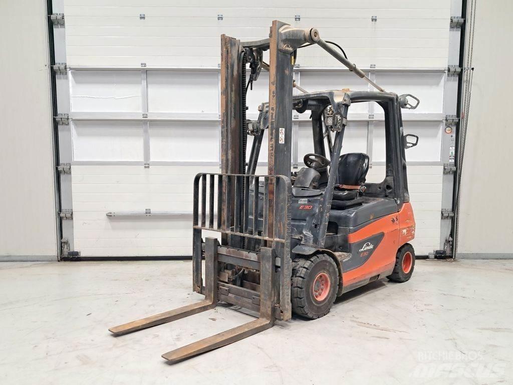 Linde E30-01 Електронавантажувачі