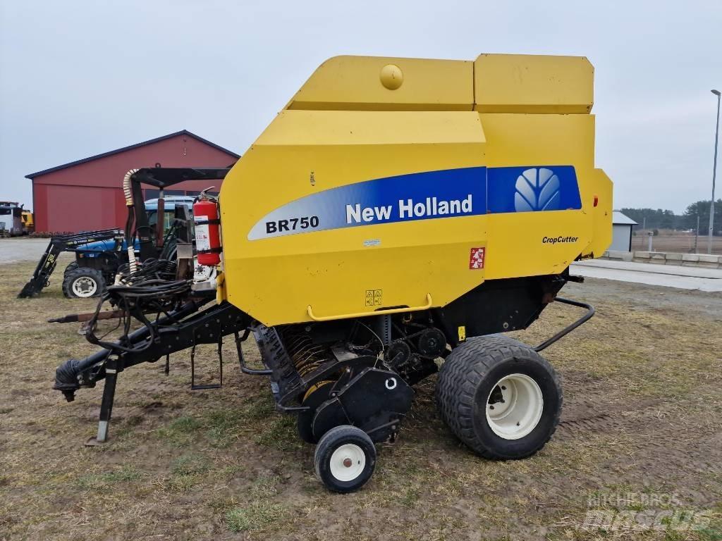 New Holland BR 750 Рулонні прес-підбирачі