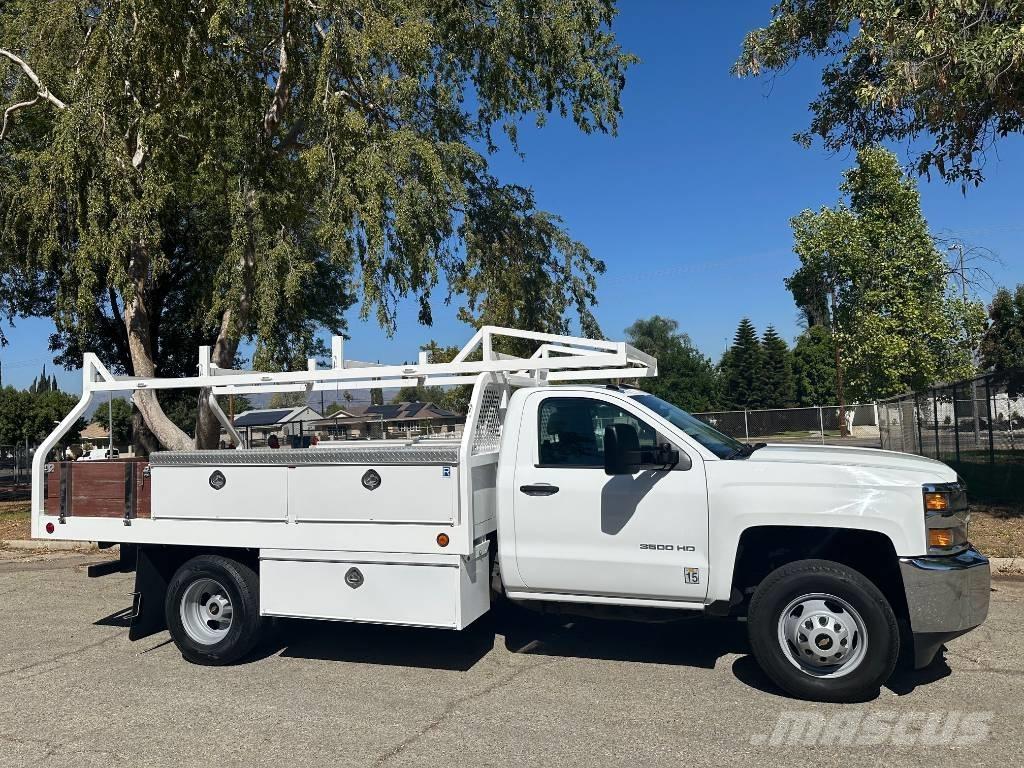 Chevrolet 3500 HD Пікапи / Бічне розвантаження