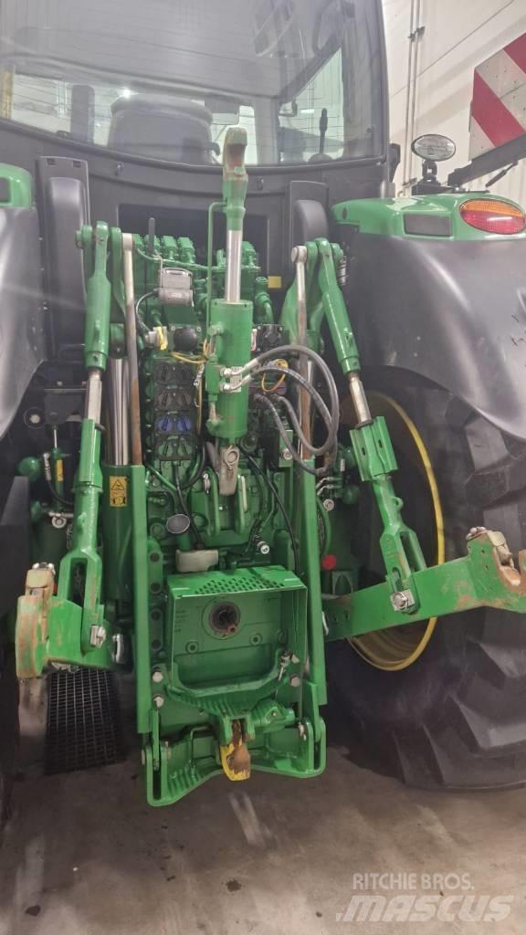 John Deere 6250 R Трактори