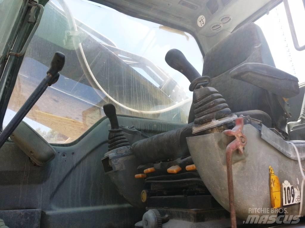 Volvo EC 460 Гусеничні екскаватори