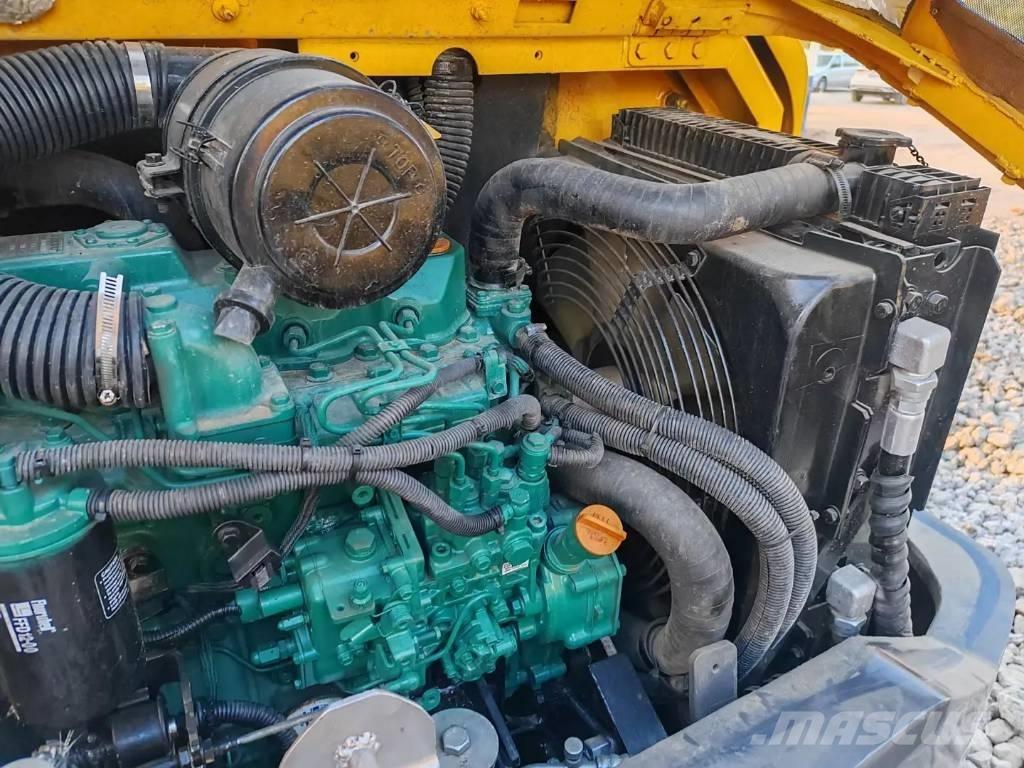 Volvo EC60 Гусеничні екскаватори