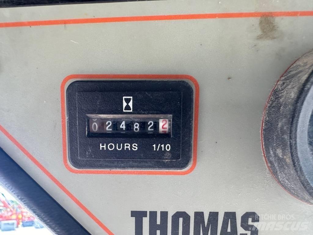 Thomas T137 Міні-навантажувачі