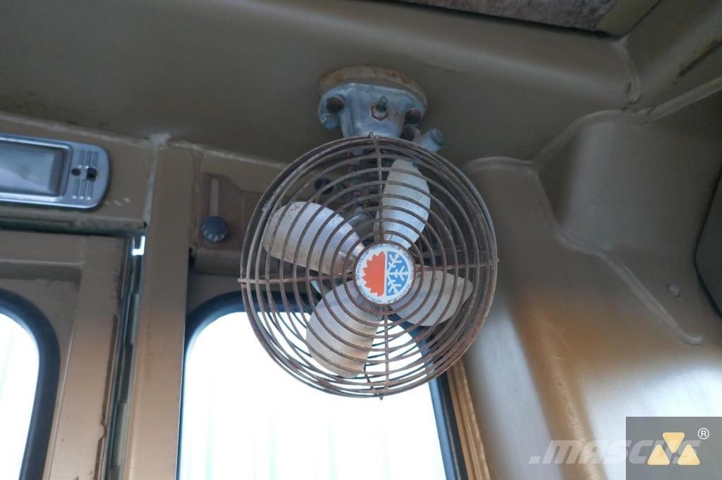 CAT 130G Ex-army Грейдери