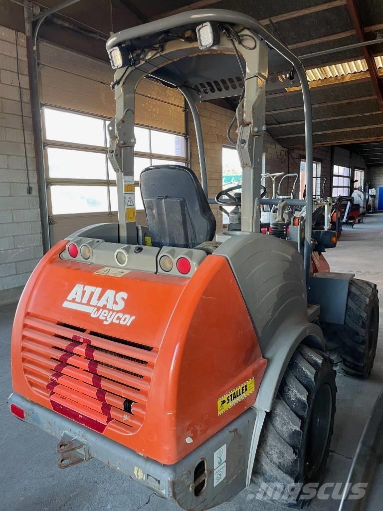 Atlas AR35 Малі навантажувачі