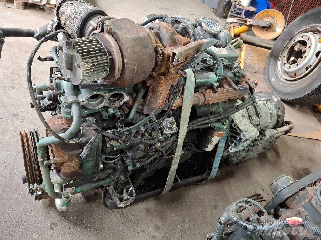Volvo D7C275 Двигуни