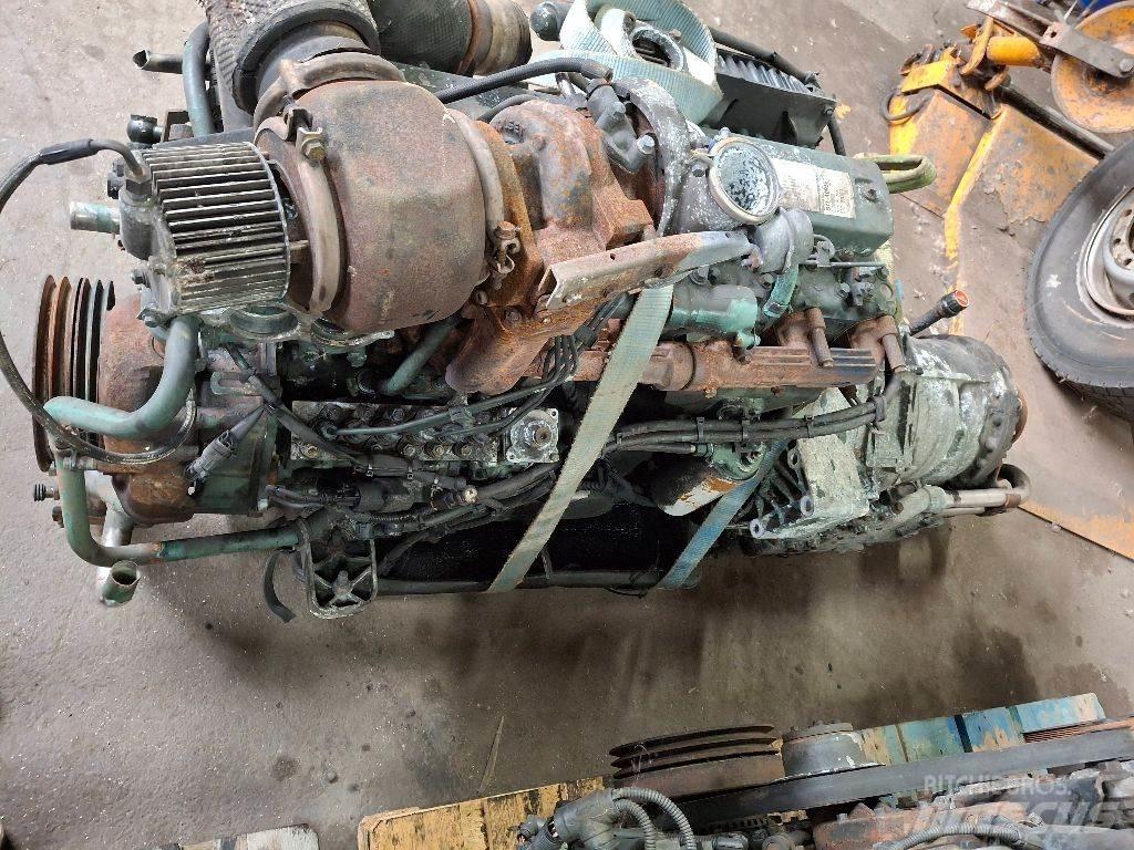 Volvo D7C275 Двигуни