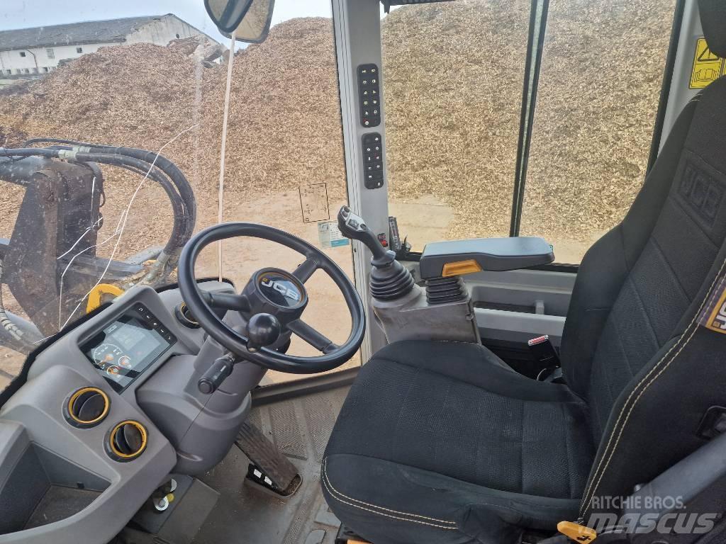 JCB 427 HT Фронтальні навантажувачі