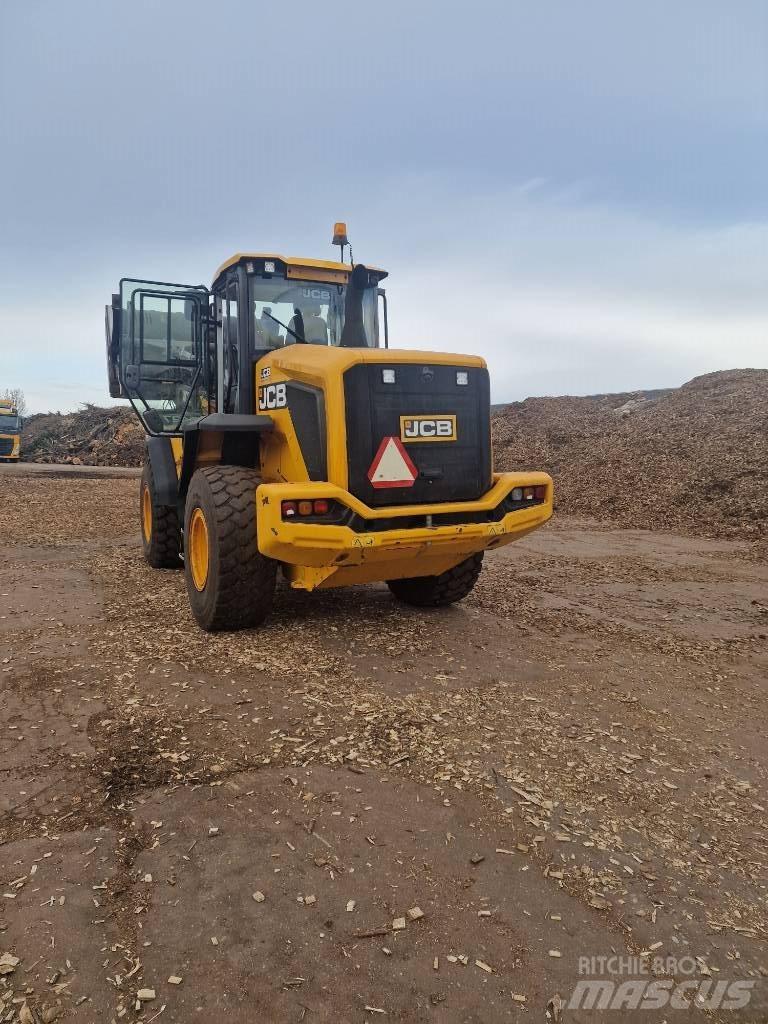JCB 427 HT Фронтальні навантажувачі