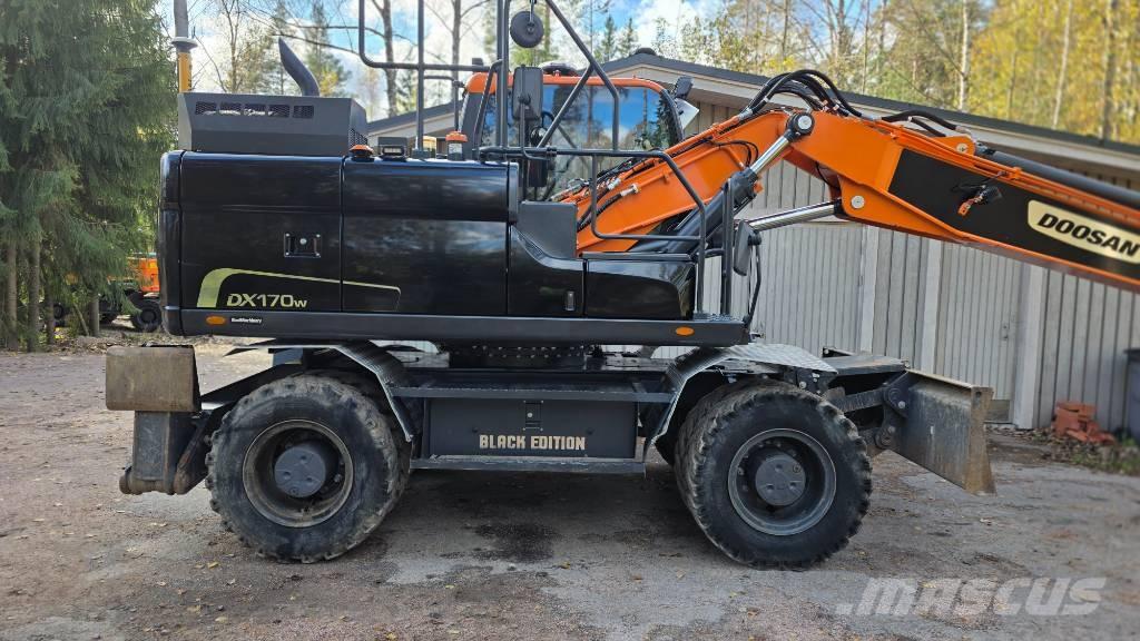 Doosan DX 170 W Колісні екскаватори