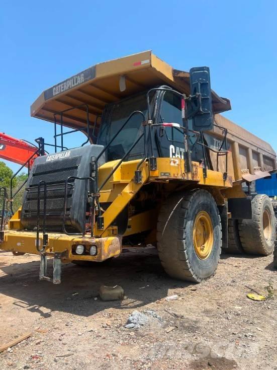 CAT 773 F Кар`єрні самоскиди