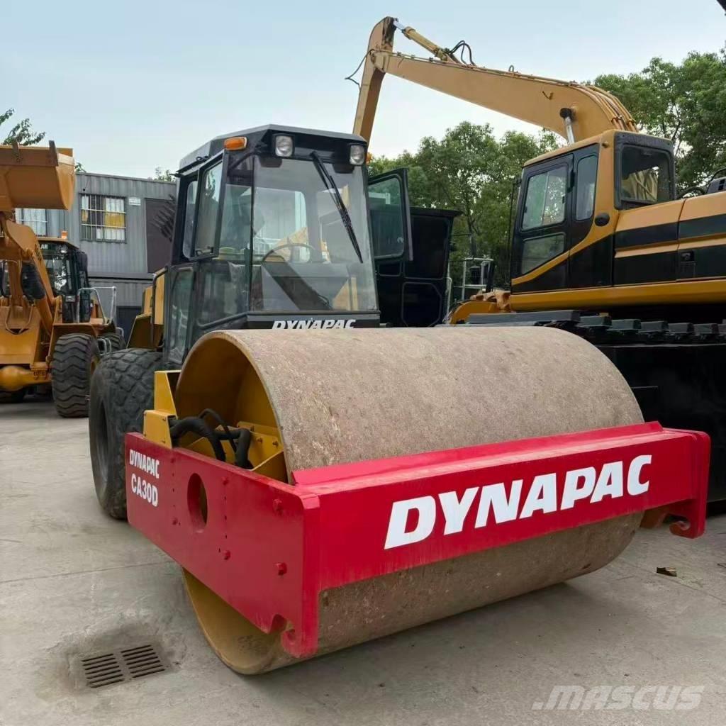 Dynapac CA 30 D Грунтові котки