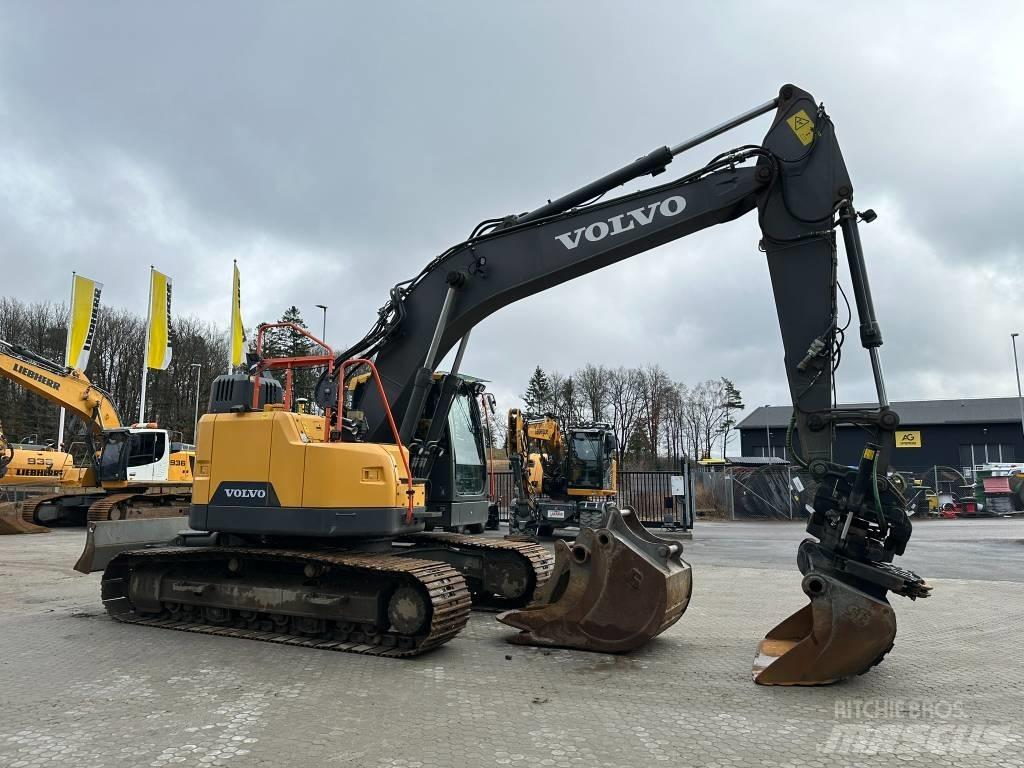 Volvo ECR 235 E LC Гусеничні екскаватори