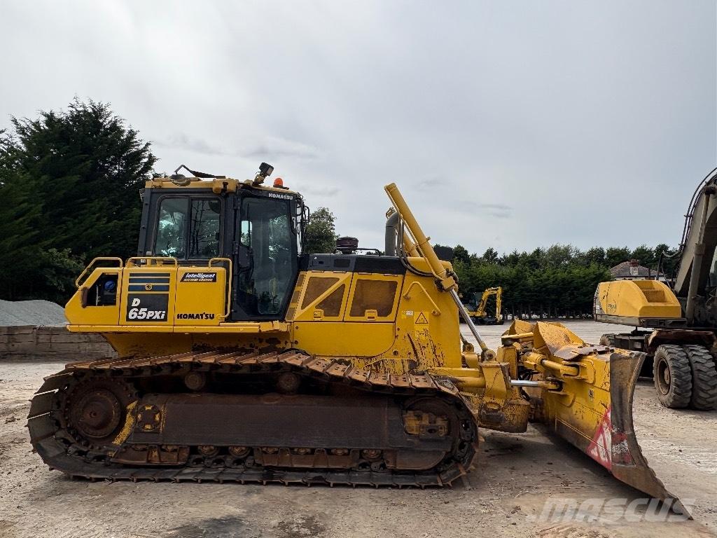 Komatsu D65PXI-18 Гусеничні бульдозери