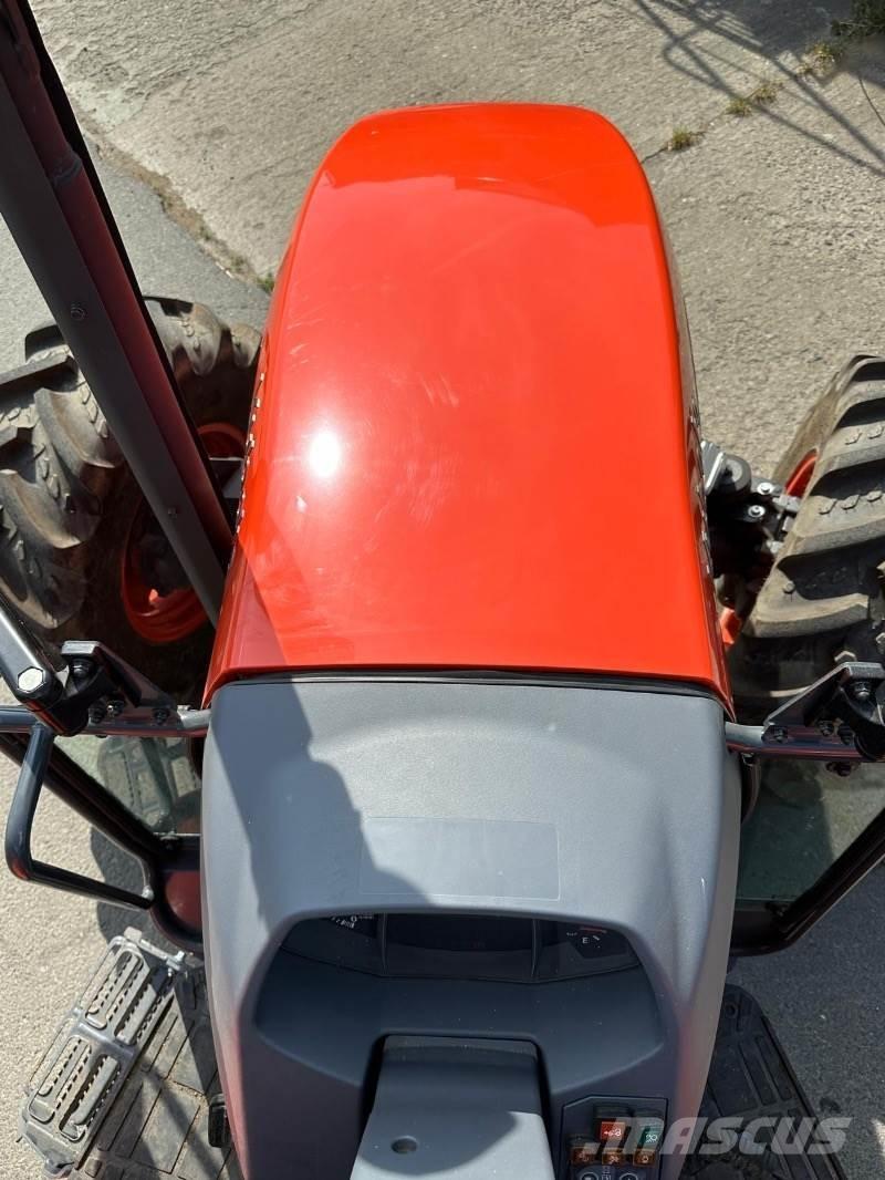 Kubota M4063 ROPS Трактори