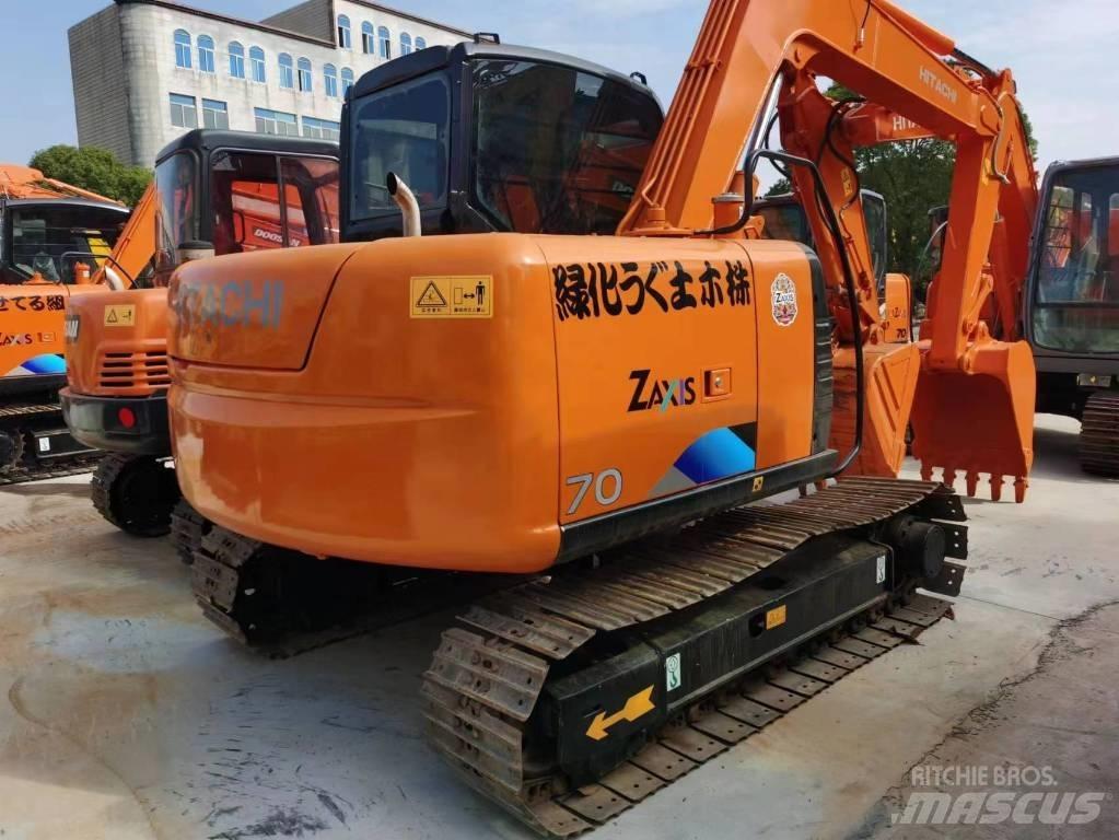 Hitachi ZX 70 Гусеничні екскаватори