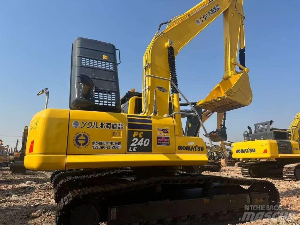 Komatsu PC 240 Гусеничні екскаватори