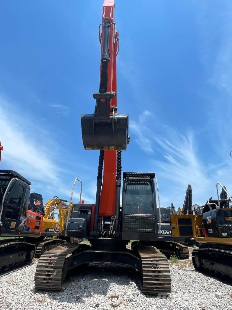 Hitachi ZX 240 Гусеничні екскаватори