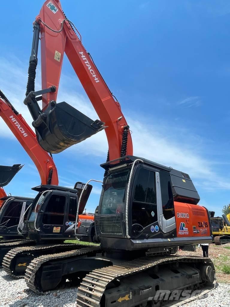 Hitachi ZX 240 Гусеничні екскаватори