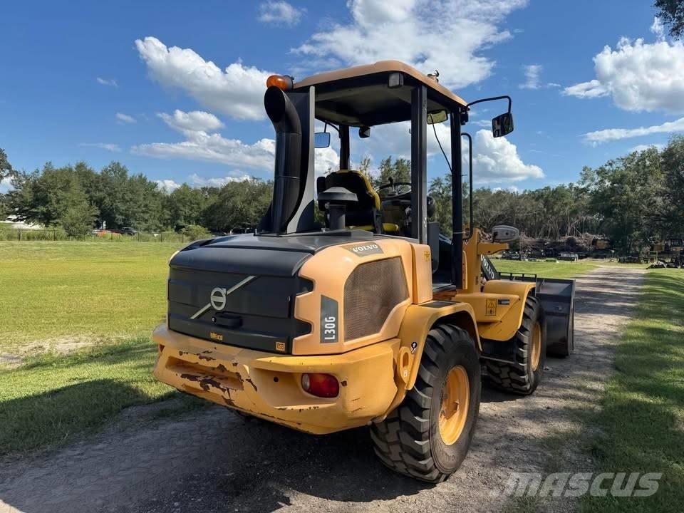 Volvo L 30 G Фронтальні навантажувачі