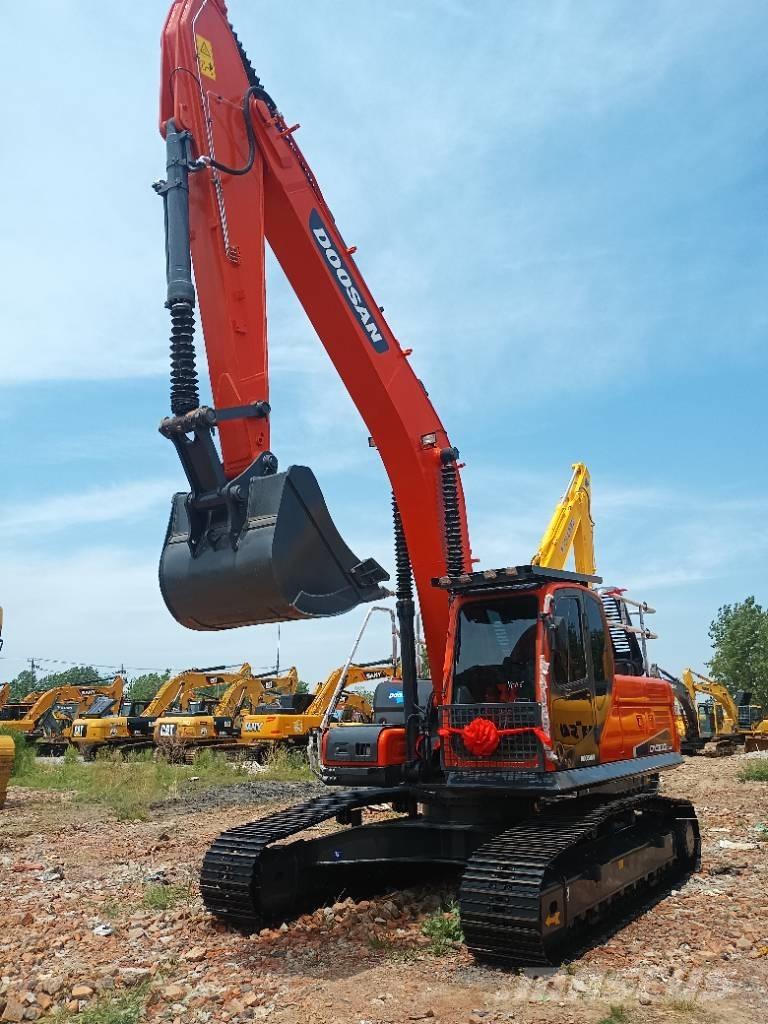 Doosan DX 300 Гусеничні екскаватори