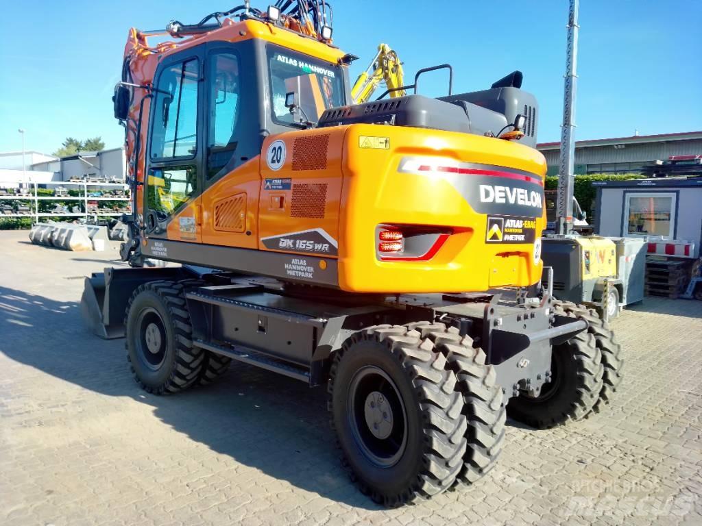 Develon DX 165 WR-7 Колісні екскаватори