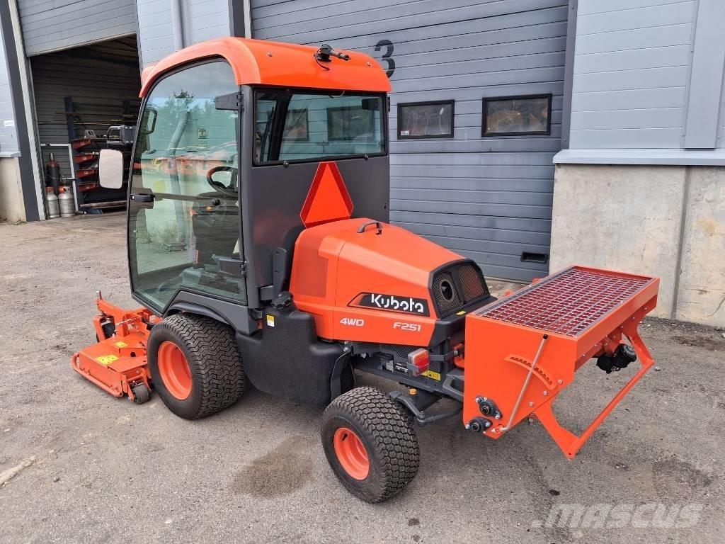 Kubota F 251 Самохідні газонокосарки